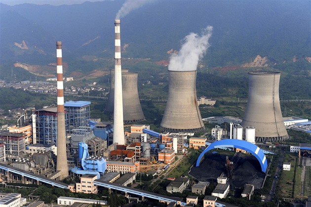 Řešení dobrá pro celý svět. Čína dosáhla vrcholu produkce emisí o pět let dříve