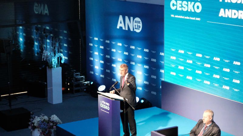 ANO postaví do prezidentských voleb společného kandidáta s Motoristy a SPD, řekl Babiš