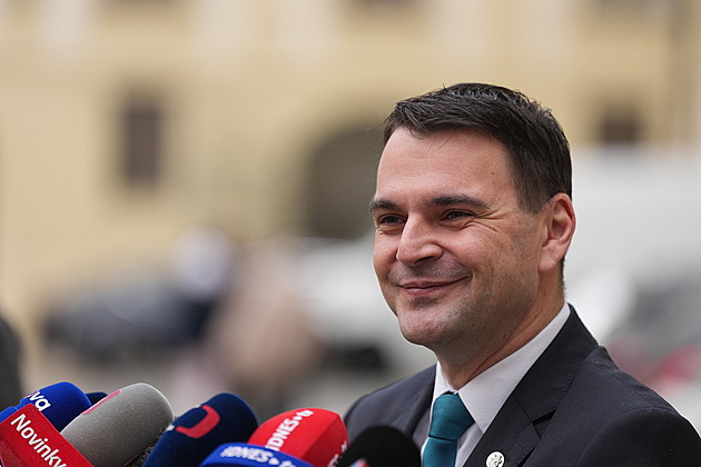 Když nebude Turek na MŽP, spálím mosty, že to vejde do učebnic, hrozil Macinka