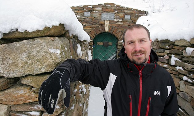 Přeplácel stavební firmu. Vrchní soud potvrdil vězení pro bývalého starostu