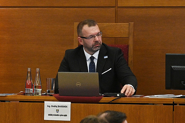 Třetí primátor za tři roky. V Havířově zasedají zastupitelé, Baránek skončí