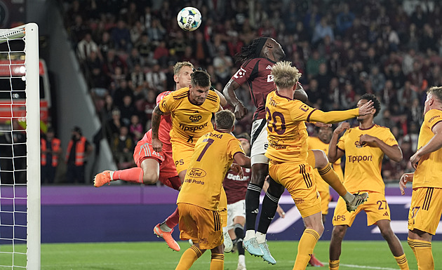 ONLINE: Dukla - Sparta 0:0, hostující Mercado zblízka přestřeluje bránu