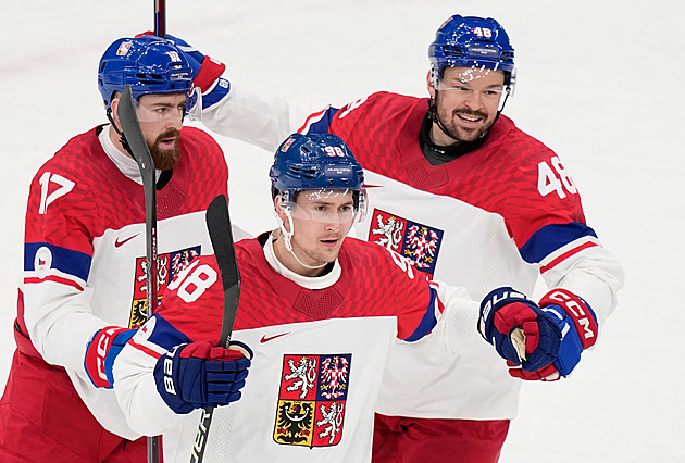 ONLINE: Česko - Švýcarsko. Souboj o druhé místo, chytá Dostál, Kubalík jen na tribuně