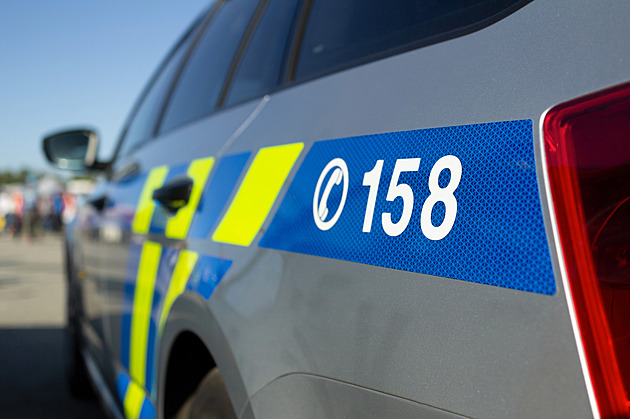 Autobus srazil seniora a přejel mu nohy, policie hledá svědky vážné kolize