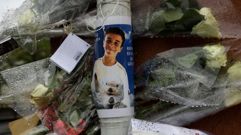 Chlapec ubodal spolužáka, jeho matka přitom oběť fackovala. Francouzský soud vynesl verdikt