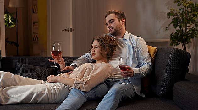 Sklenička jako únik z reality. Jak poznat, že máme zaděláno na problém