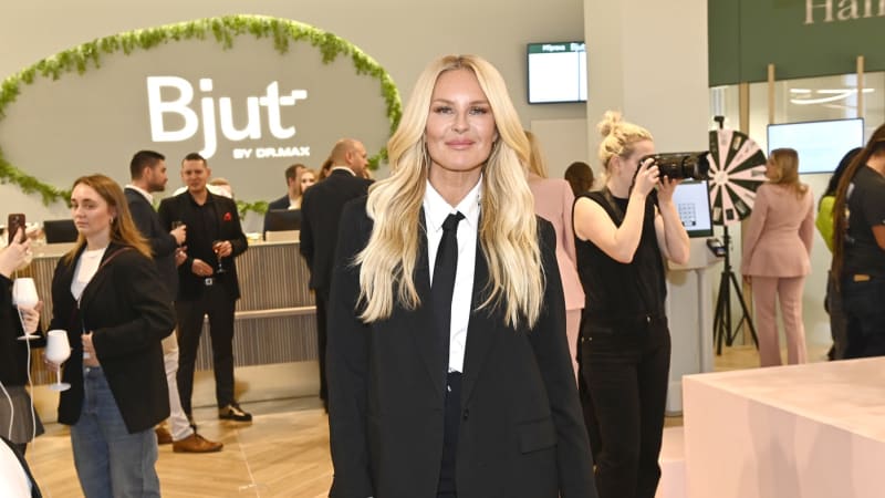 Objevil Krainovou, pomáhal Epsteinovi: Modelka žila u agenta doma, líčí mrazivé momenty