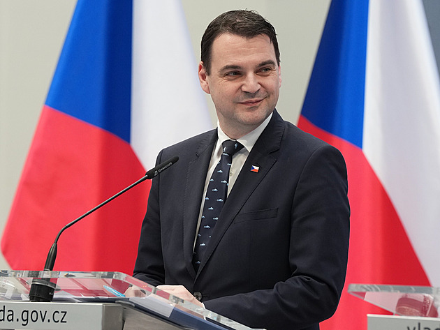 Bizarní, hodnotí v Rakousku spor Pavla a Macinky o účast na summitu NATO