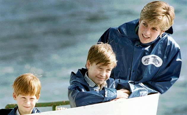 Nechtěl jsem přijmout roli v královské rodině. Zabilo to mámu, říká princ Harry