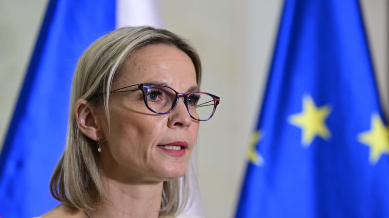 Lidé mají mít stejná práva jako zvířátka a památky. Mrázová hájí kritizovaný stavební zákon