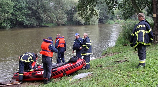 Záchranáři popsali příčiny tonutí, roli hraje i alkohol. Varují před riziky koupání