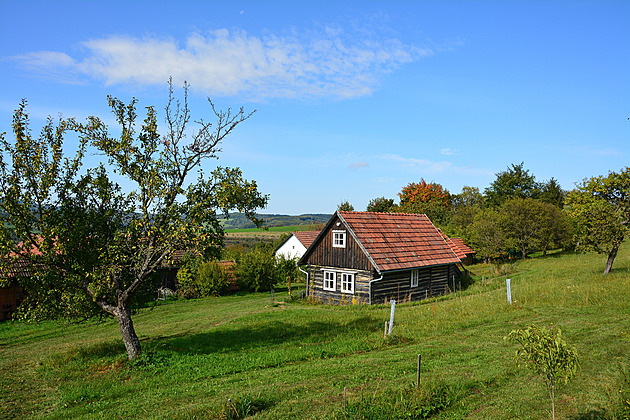 Ceny chalup přerůstají byty, chaty u Prahy zdražují. Mohou za to nové dálnice