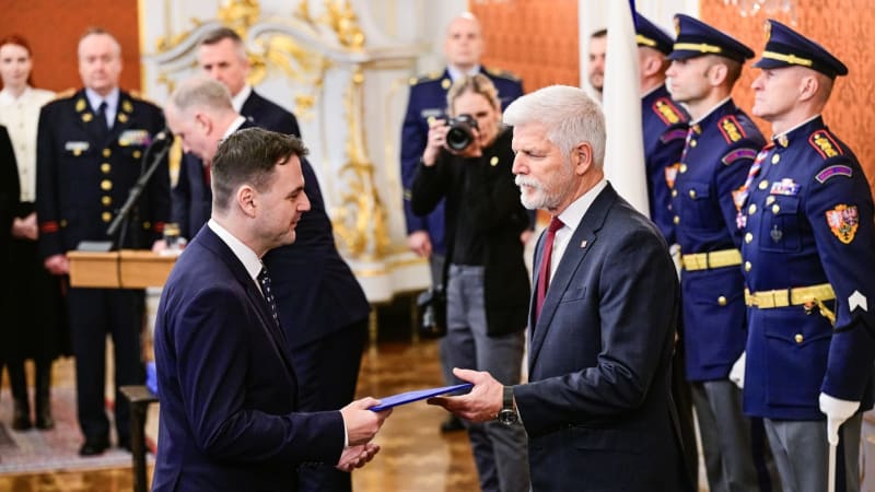 Macinka zveřejnil SMS od Pavla: Ať všichni vidí, že o Turkovi lže, vzkázal ministr