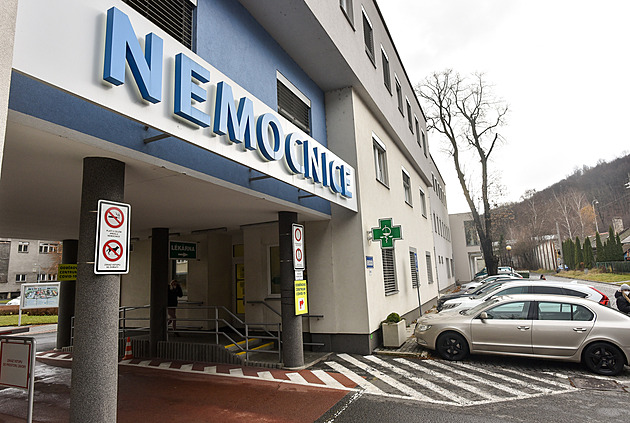 Ministerská reforma ohrožuje porodnice ve Vsetíně a Valašském Meziříčí